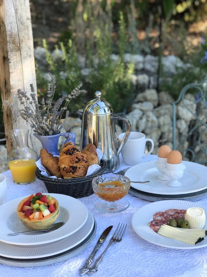 Bed and Breakfast Les Ombrieres Porcheresse Zewnętrze zdjęcie