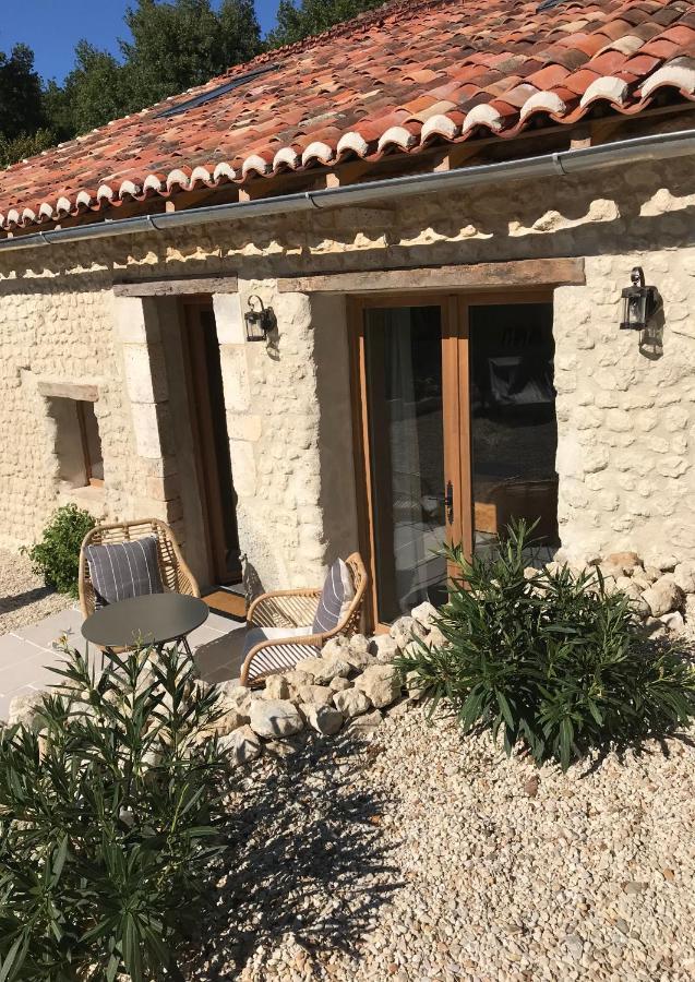 Bed and Breakfast Les Ombrieres Porcheresse Zewnętrze zdjęcie